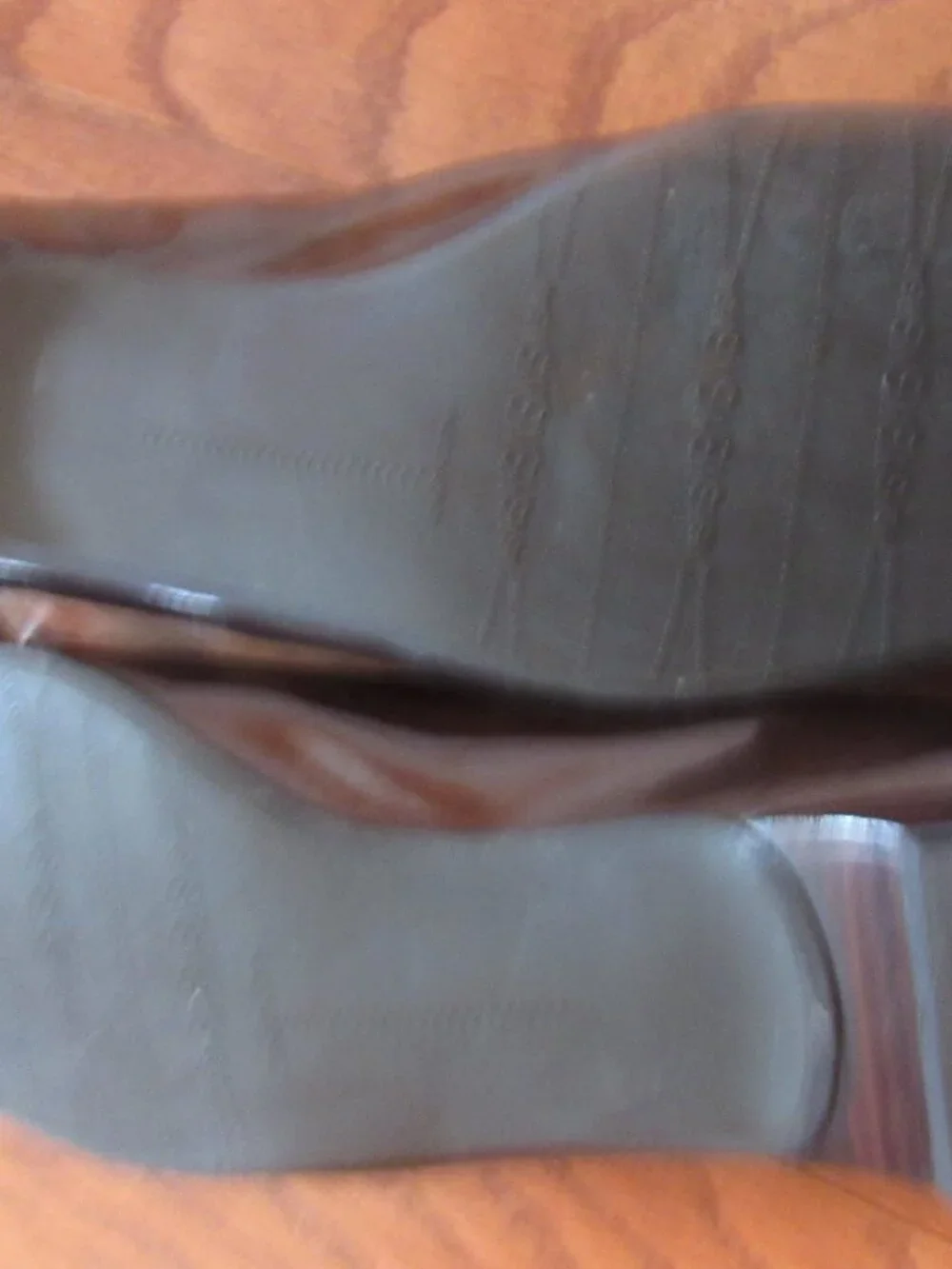 Stuart Weitzman brown patent